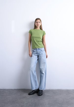 EVERYDAY TOP NOOS - Βασικό μπλουζάκι - bright green