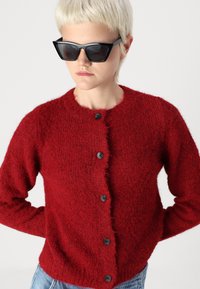 Vero Moda VMNOVAH LS O-NECK BUTTON NOOS - Gilet - winetasting