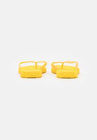 Ilse Jacobsen CHEERFUL - Allassandaalit - yellow