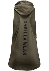 Ärmelloses, olivgrünes Tanktop mit Kapuze. Verfügt über ein dunkles, bedrucktes Logo und den Text "GORILLA WEAR" vertikal auf der Rückseite. Weicher Materialfinish.