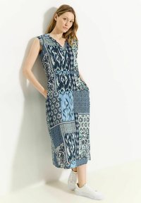 Cecil PATCHWORK PRINT - Denní šaty - blau