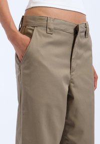Dr.Denim HILL - Trousers - khaki
