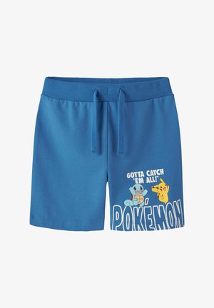 Blauwe kinder shorts met trekkoord in de taille, met de personages Squirtle en Pikachu en de tekst "Gotta catch 'em all!" en "Pokémon" aan de voorkant.