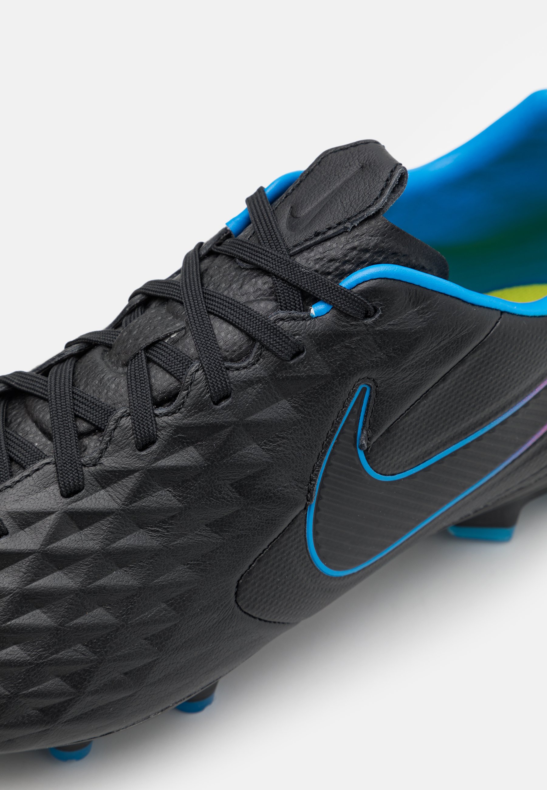 nike black and blue football boots