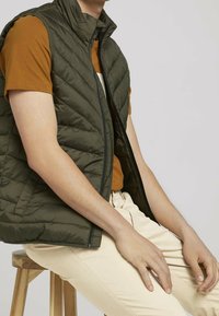TOM TAILOR DENIM Vesta - olive