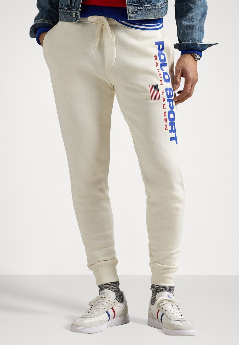 Polo Ralph Lauren - POLO SPORT JOGGERS UNISEX - Jogginghose - clubhouse cream, Vergrößern