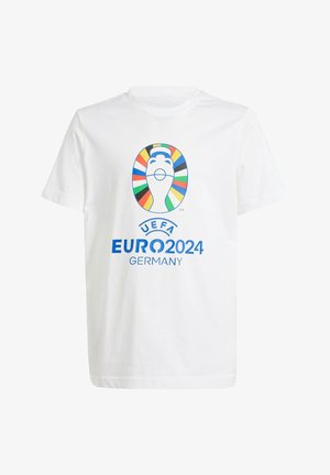Bílý tričko s barevným logem UEFA EURO 2024, s grafikou obličeje a míče, a textem "NĚMECKO" v modré barvě.