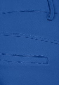 Street One CASUAL FIT  - Tygbyxor - blau