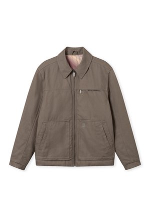 Giacca marrone chiaro con colletto, zip frontale, due tasche laterali e una tasca a petto piccola. Tessuto liscio con dettagli cuciti.