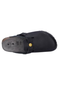 Black leather slide sandal with a wide strap, adjustable buckle, and a natural wood footbed. Features a textured outsole for grip. Size 39.