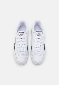 Reebok Classic Tenisky - white