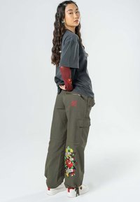 Ed Hardy TRUE TO MY LOVE - Cargobyxor - dusty olive