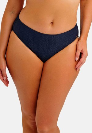 Marineblaue Bikinihose mit geometrischer Textur, hochgeschnittenem Design und glattem Stoff, mit einem kleinen Logo-Akzent an der Seite.