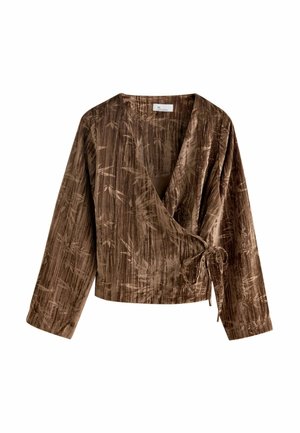 Braune Samt-Wickelbluse mit dezentem Blattmuster, langen Ärmeln und seitlicher Bindung.