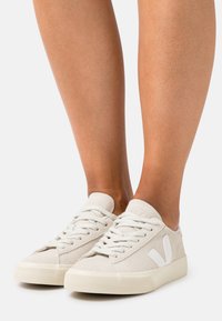 Veja CAMPO BOLD - Sneakers basse - natural/white
