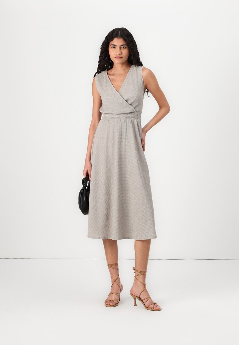 ONLY ONLAGNES WRAP DRESS - Jersey dress - feather gray/dark grey - Zalando
