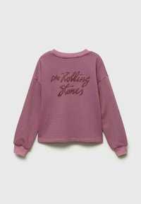 Lila och rosa randig kort tröja med långa ärmar och ribbad halsringning, med texten "the Rolling Stones" i mörkröd.