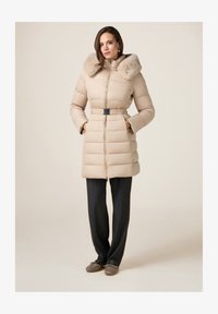 Unausgewählt, beige