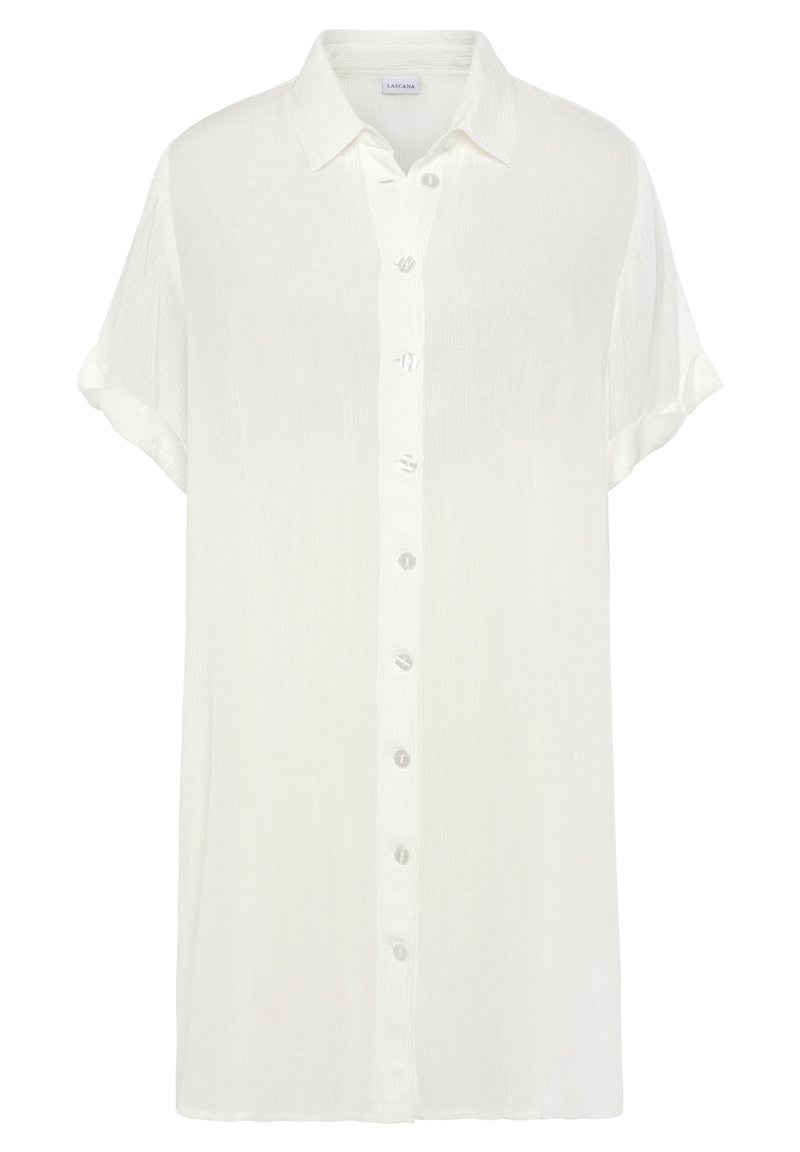 Camicia bianca button-up realizzata in un tessuto leggero, con maniche corte, colletto e una patta frontale con bottoni rotondi.