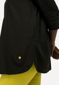 Ulla Popken LONGLINE 3/4 SLEEVE COLLARED - Camicetta - black