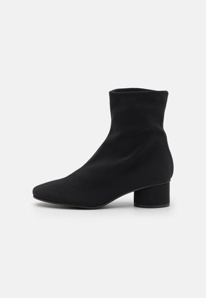 JENDAYI - Bottines - black