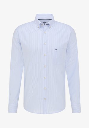 Chemise à manches longues rayée bleue en coton. Dotée d'un col boutonné, de 5 boutons, d'une poche poitrine unique et d'une broderie de logo.