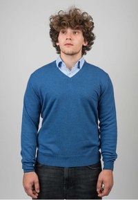 Unausgewählt, blu royal