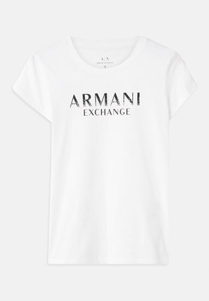 Valkoinen puuvillapaita lyhyillä hihoilla, jossa on musta painettu logo "ARMANI EXCHANGE" etupuolella. Perinteinen pyöreä kaula-aukko.