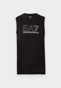 Μαύρο αμάνικο t-shirt με λευκό λογότυπο "EA7 Emporio Armani" στο κέντρο του στήθους, με στρογγυλή λαιμόκοψη και ίσιο τελείωμα.