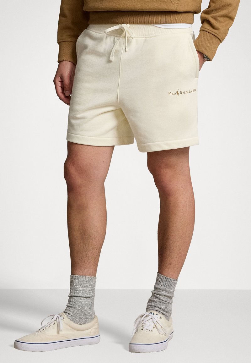 Polo Ralph Lauren 16.5 CM RELAXED FIT LOGO FLEECE SHORT - Treniņtērpa apakšdaļas - clubhouse cream
