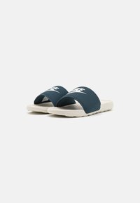 Nike Sportswear VICTORI ONE SLIDE UNISEX - Natikači - armory navy/sail/light orewood brown