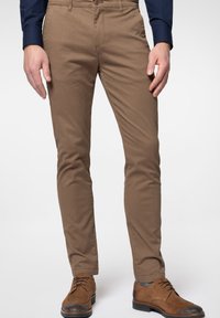 Niewybrane, light brown