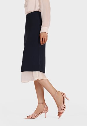 Sandali - rosa vernice