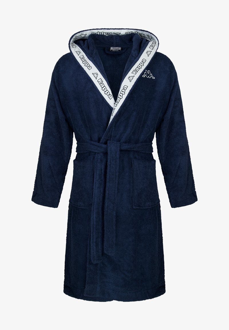 Marineblauer Frottee-Bademantel mit Kapuze, vorderem Bindegurt und zwei Taschen; verfügt über ein weißes Logo und gemusterte Verzierungen entlang der Kapuze.