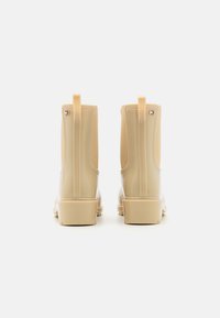 Tommy Hilfiger FLAG  - Bottes en caoutchouc - country ivory