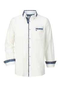 Weißes Langarmhemd mit Button-Down-Kragen. Verfügt über karierte blaue und braune Akzente am Kragen und an den Manschetten. Linke Brusttasche.