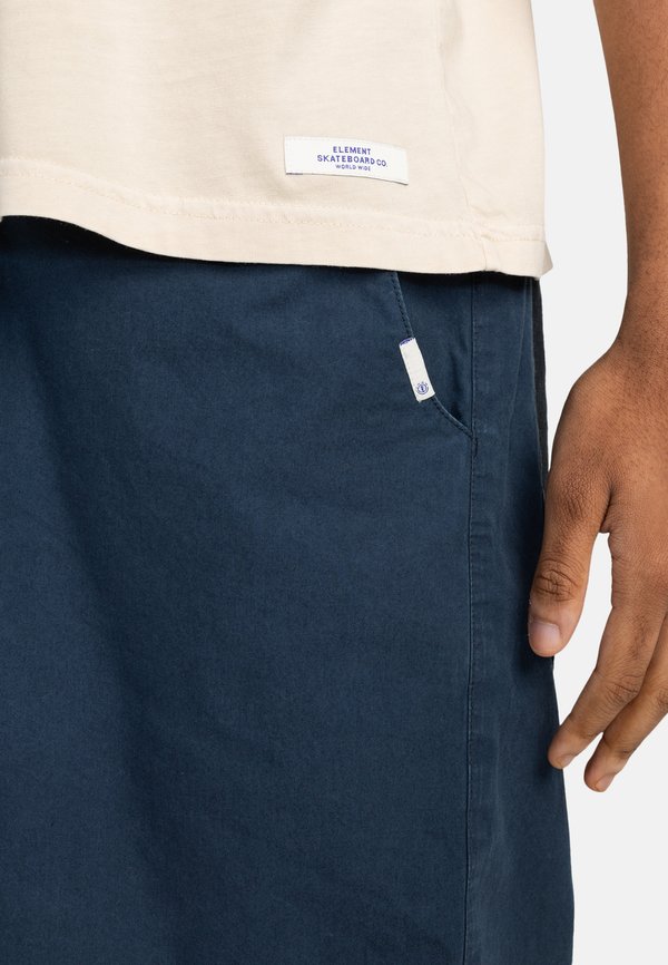 POCKET PIGMENT  - Basic T-shirt - teg4