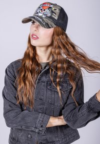 Ed Hardy LOVE-SLOWLY TWILL FRONT - Gorra - camo