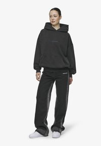 Pegador THEA OVERSIZED - Kapuzenpullover - vintage black