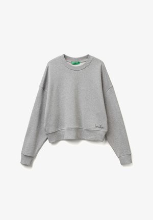 Grijze cropped sweatshirt met lange mouwen, ronde hals, ribgebreide manchetten en zoom. Voorzien van geborduurd "benetton" logo op de linkeronderkant.