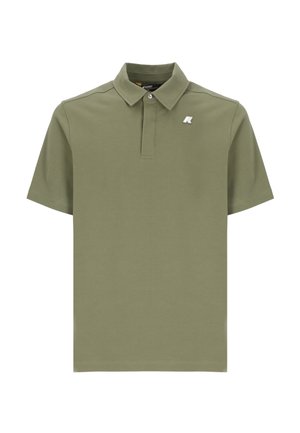 Polo shirt verde oliva in misto cotone. Caratterizzato da un colletto classico, due bottoni, maniche corte e un piccolo logo sul petto. Texture liscia.
