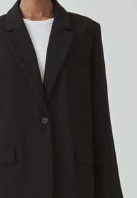 Thumbnail Image 4