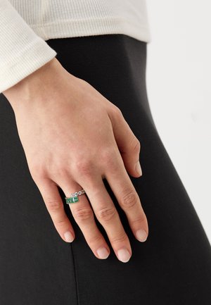 MATRIX - Ring - green