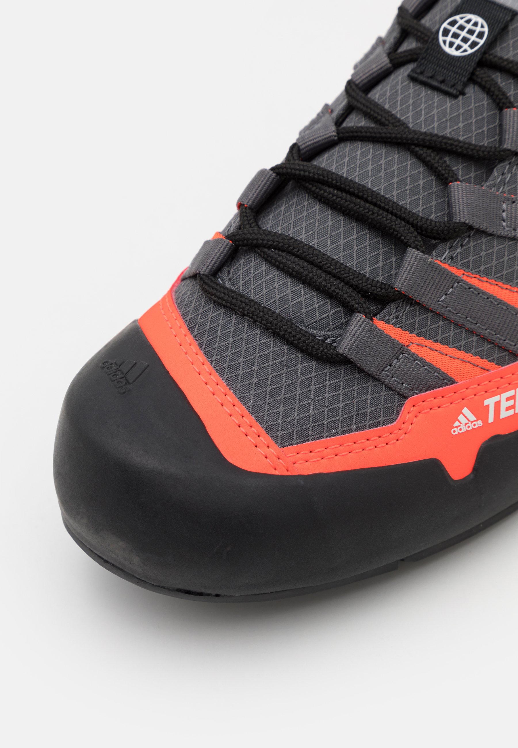 adidas Performance TERREX SWIFT SOLO 2 UNISEX - Pies de gato - grey/gris -  Zalando.es