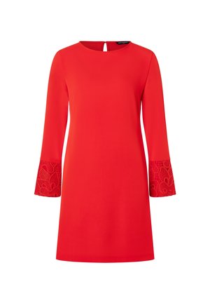 Rotes Kleid aus glattem Stoff mit Dreiviertelärmeln, das an den Manschetten mit aufwendigen Spitzenakzenten versehen ist. Einfacher runder Ausschnitt mit einem Schlitz am Rücken.