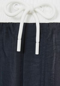 Reiss Fürdőnadrág - navy white
