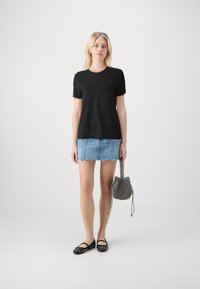 ONLY ONLTRIBE LIFE POCKET  - Camiseta estampada - black