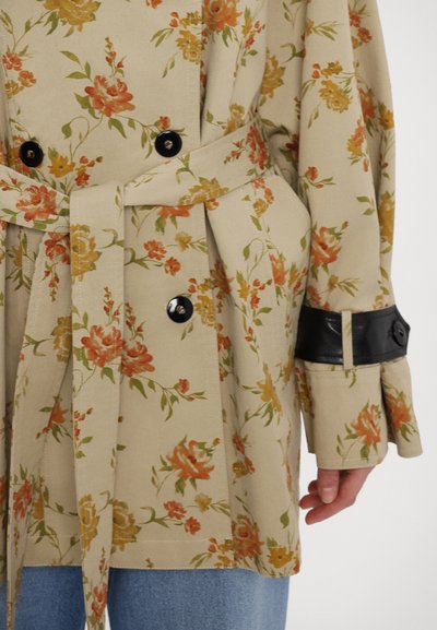 Rabanne Kerge jope - sand/pink green/yellow