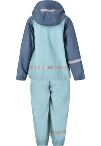 Wasserabweisender Zweiteiler in Hellblau und Marineblau. Mit Kapuze, elastischen Bündchen und reflektierenden silbernen Streifen auf Jacke und Hose.