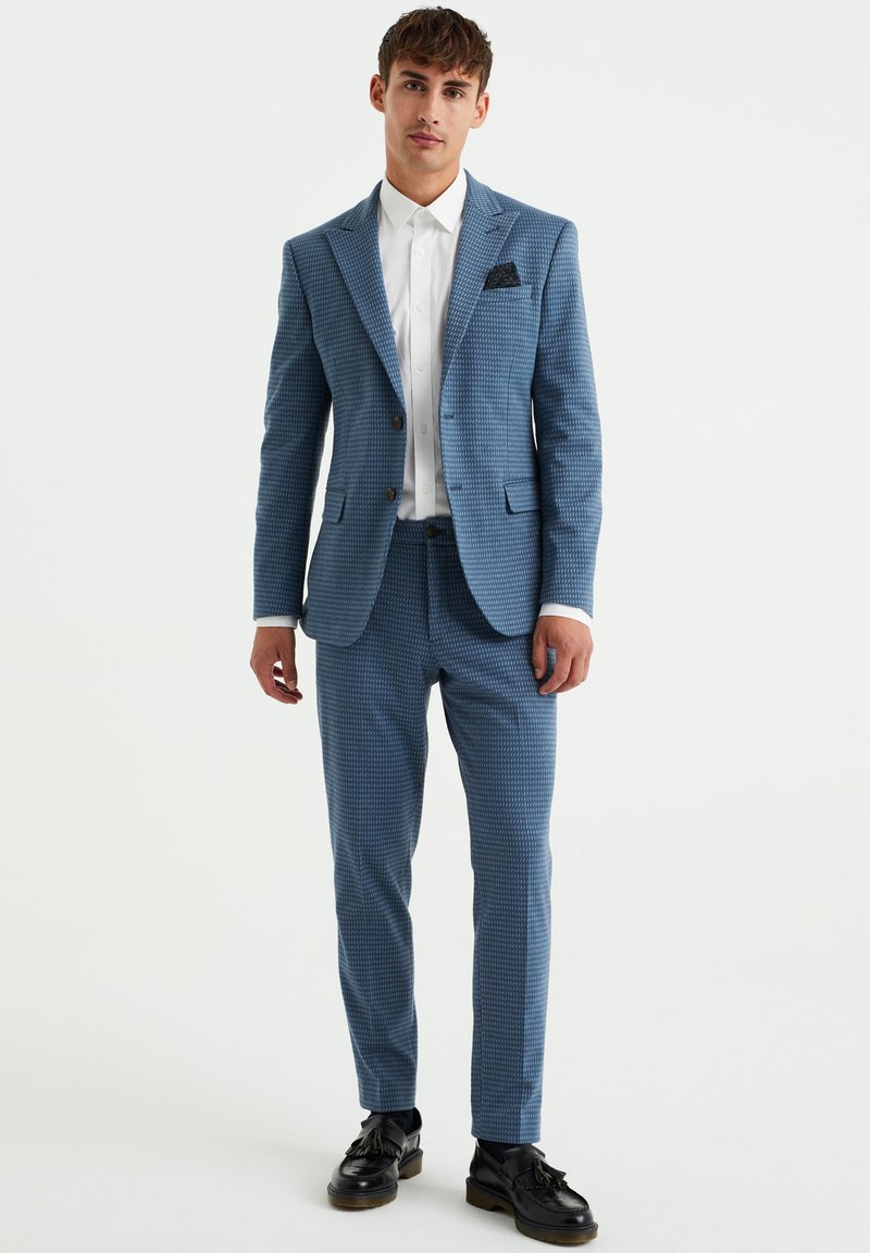 dkny summer blue suit